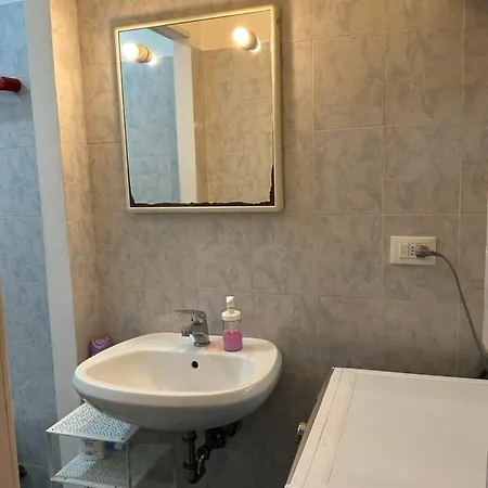 منزل للإقامة In *